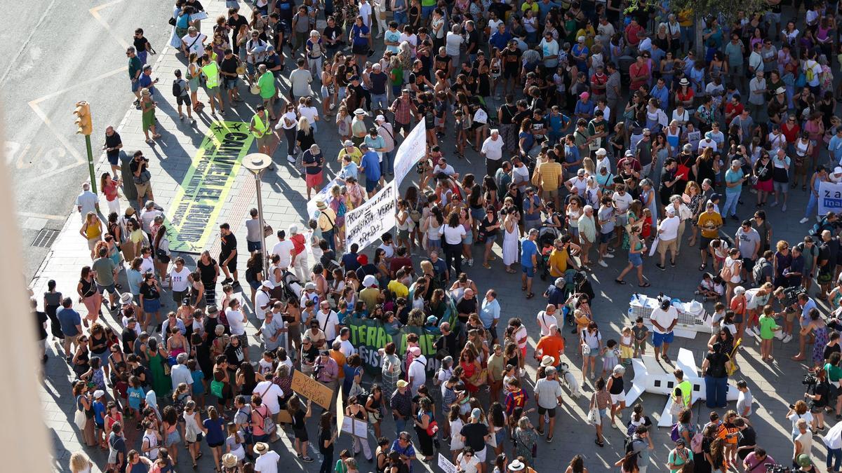 Palma se levanta: Miles de ciudadanos exigen un cambio radical en el modelo turístico