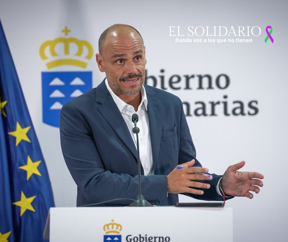 Canarias une a las islas europeas en un debate crucial sobre el desarrollo sostenible del turismo, buscando el apoyo de la UE para financiar acciones que mejoren la distribución de la riqueza generada por el sector turístico.