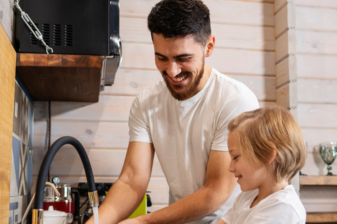 De proveedor a ‘trad-husband’: Hombres que rompen moldes