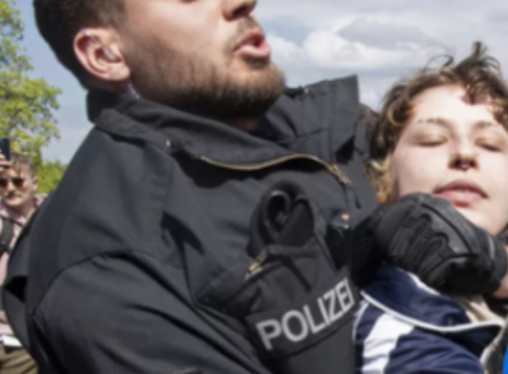 La policía reprime a manifestantes pro Palestina en Alemania.