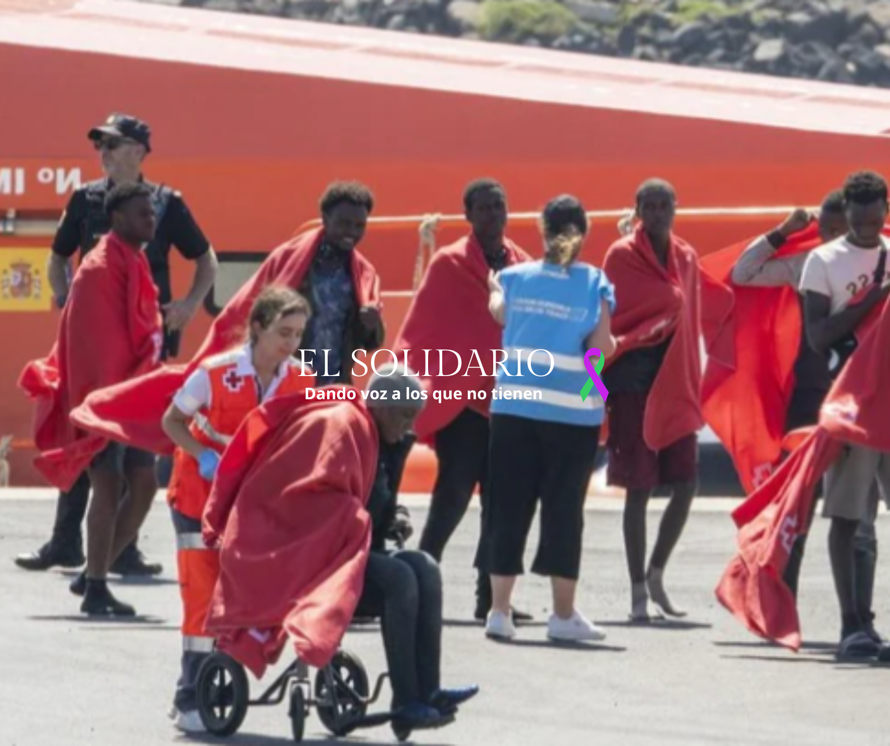 Crisis humanitaria en Canarias: en tres embarcaciones, llegan a Lanzarote 165 migrantes, incluyendo un bebé y 14 mujeres