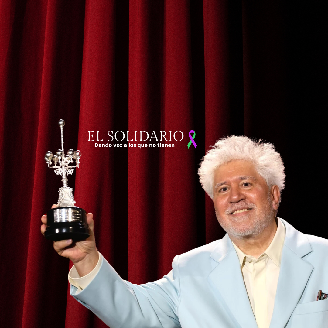 Almodóvar recibe el Premio Donostia y defiende la vida en libertad