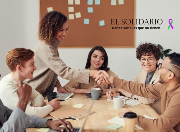 Descubre cómo la transformación cultural es esencial para que las empresas abracen la sostenibilidad más allá de las leyes. Comunicación eficaz y liderazgo comprometido son claves.