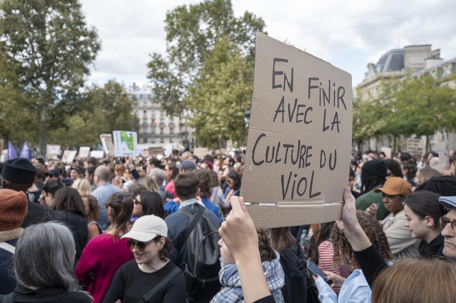Francia deja indefensas a las víctimas de violación, el caso Pelicot lo destapa