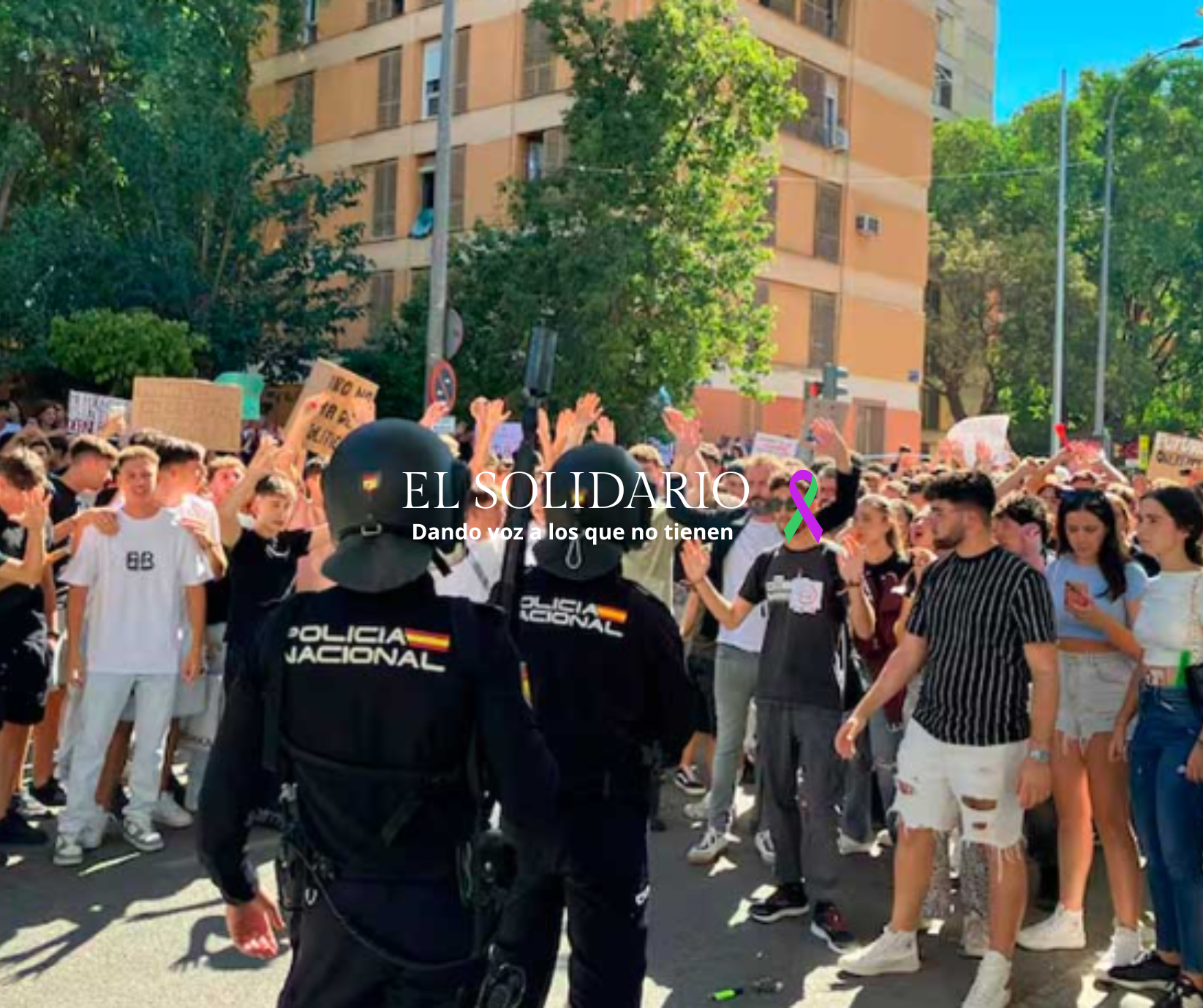 Brutal represión policial contra estudiantes de Murcia que exigían transparencia en la PAU: ¡Basta de violencia contra los jóvenes!