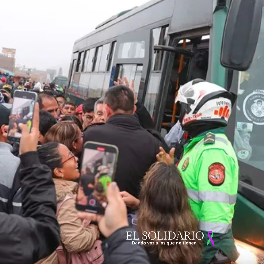 Transportistas del Perú en huelga general exigen medidas contra la extorsión y violencia