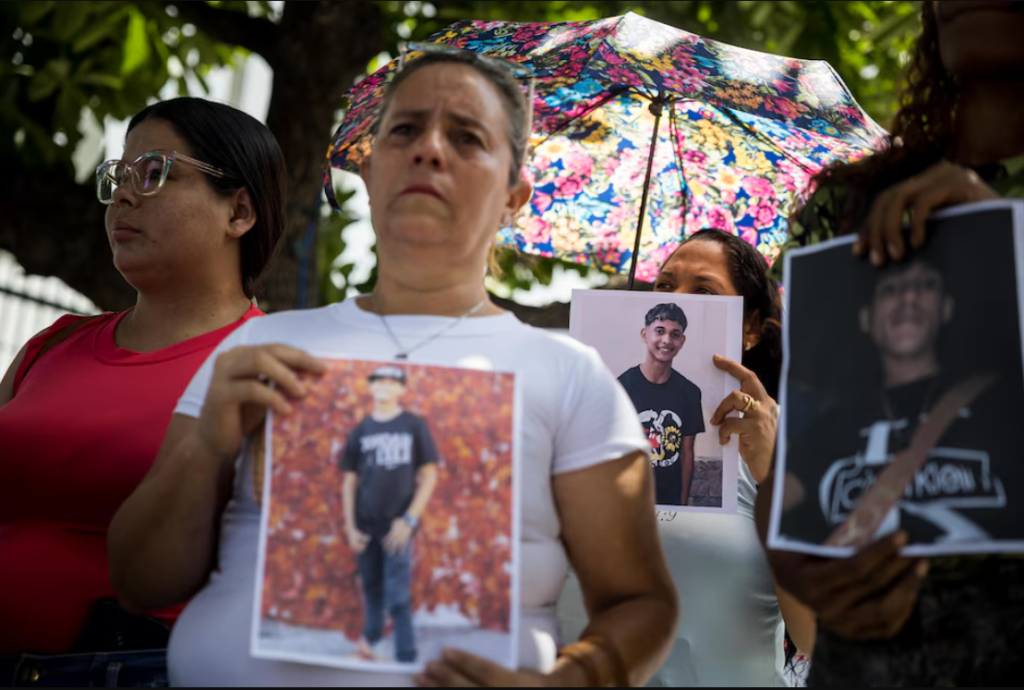 Familias venezolanas denuncian la tortura y detención injusta de menores y exigen su libertad