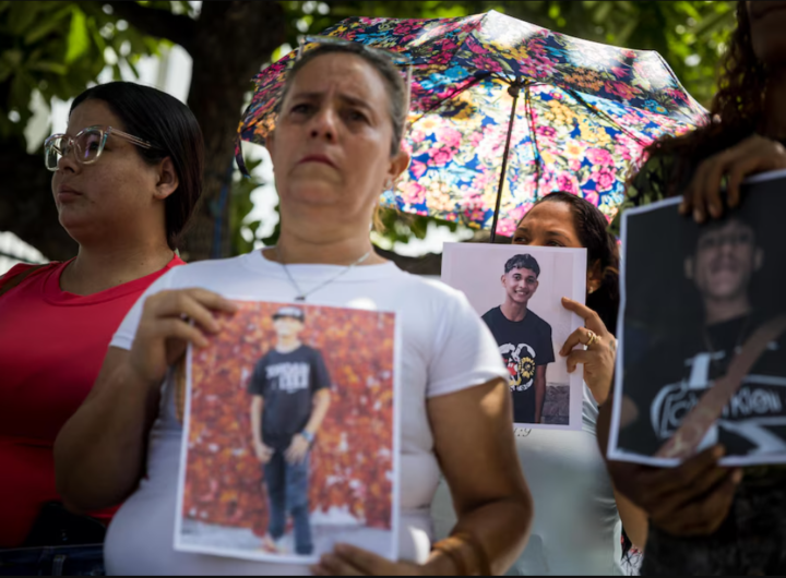 Familias venezolanas denuncian la tortura y detención injusta de menores y exigen su libertad