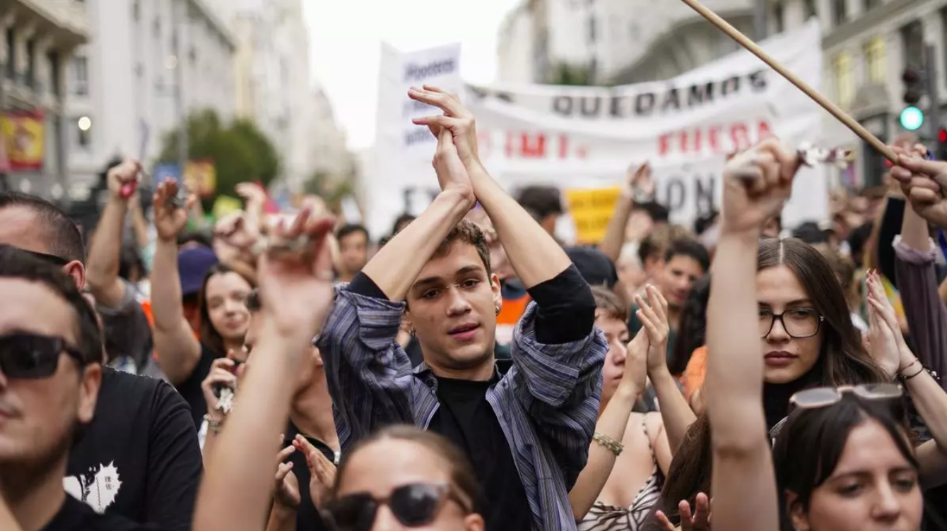Desahucios implacables, fondos buitre sin freno y alquileres inalcanzables, ¿quién defiende realmente el derecho a la vivienda?