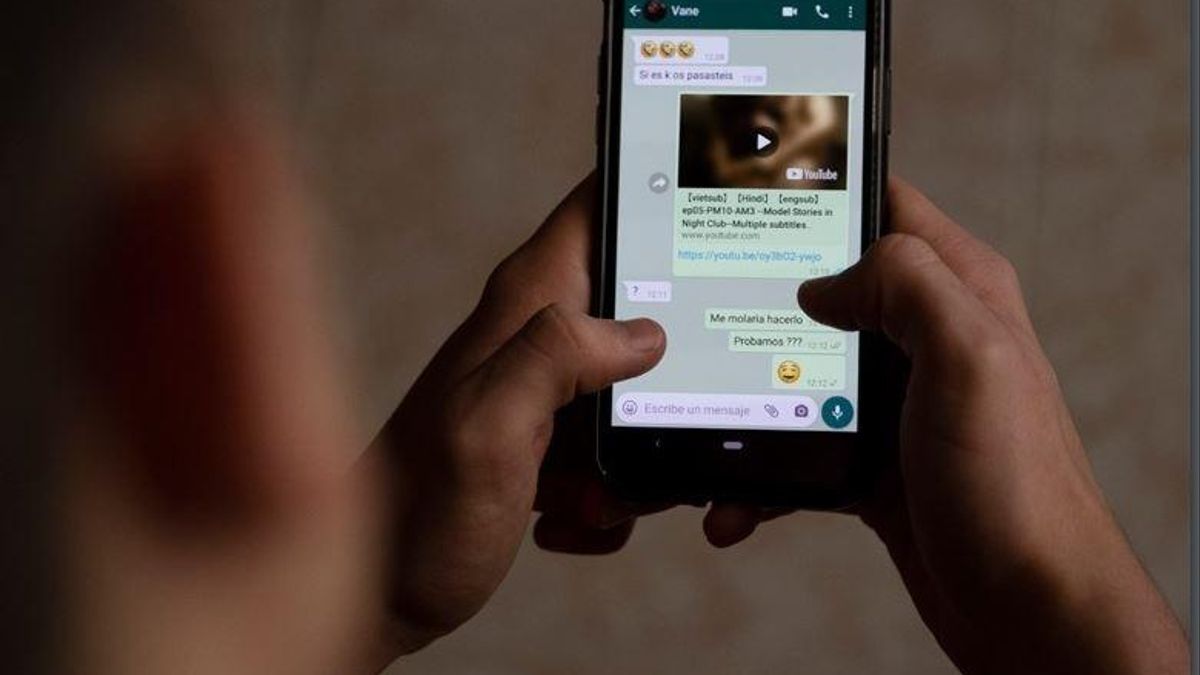 Cuidado y atención sobre el contenido digital que consumen sus hijos; la pornografía está a un click