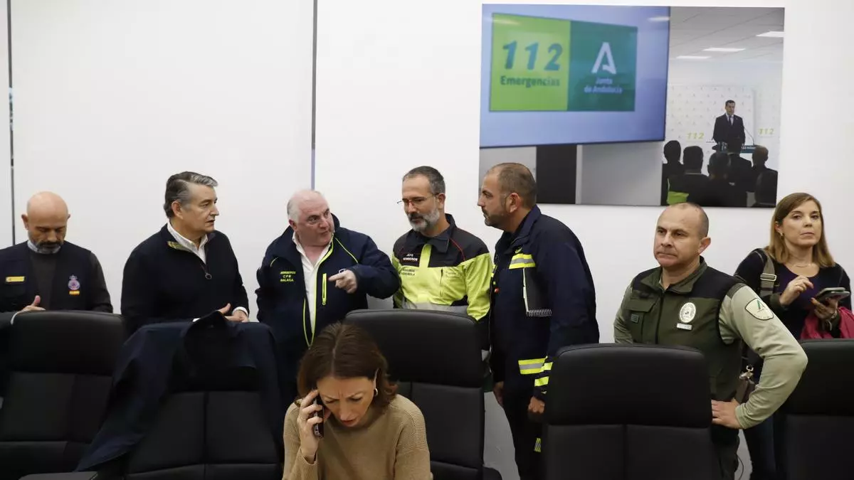 En plena crisis por la DANA, Gobierno andaluz  ofrece plaza de «coordinador de Emergencias» en Málaga