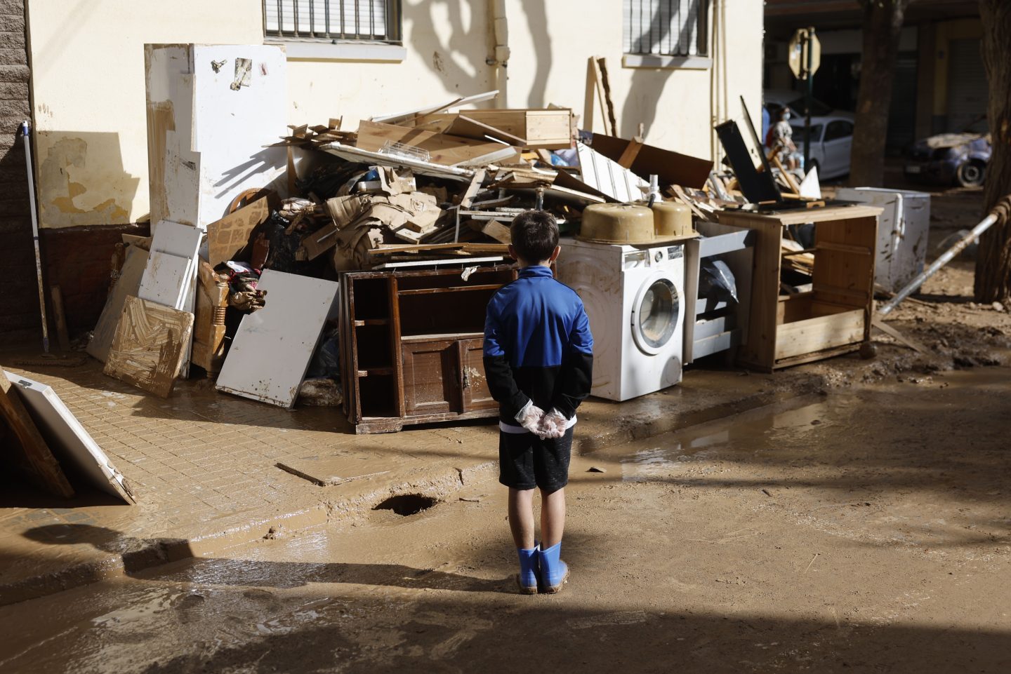 Cambio Climático tiene un impacto devastador en niños y adolescentes, como se evidencia en la DANA de Valencia