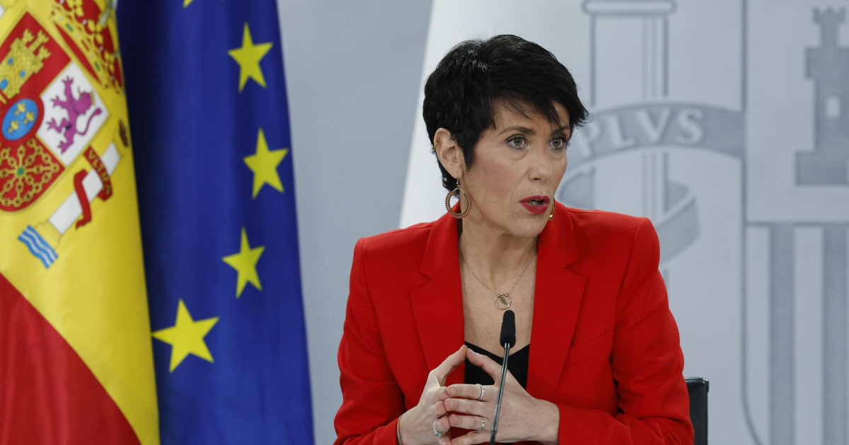 Gobierno destina más recursos y funcionarios para mejorar los trámites de extranjería