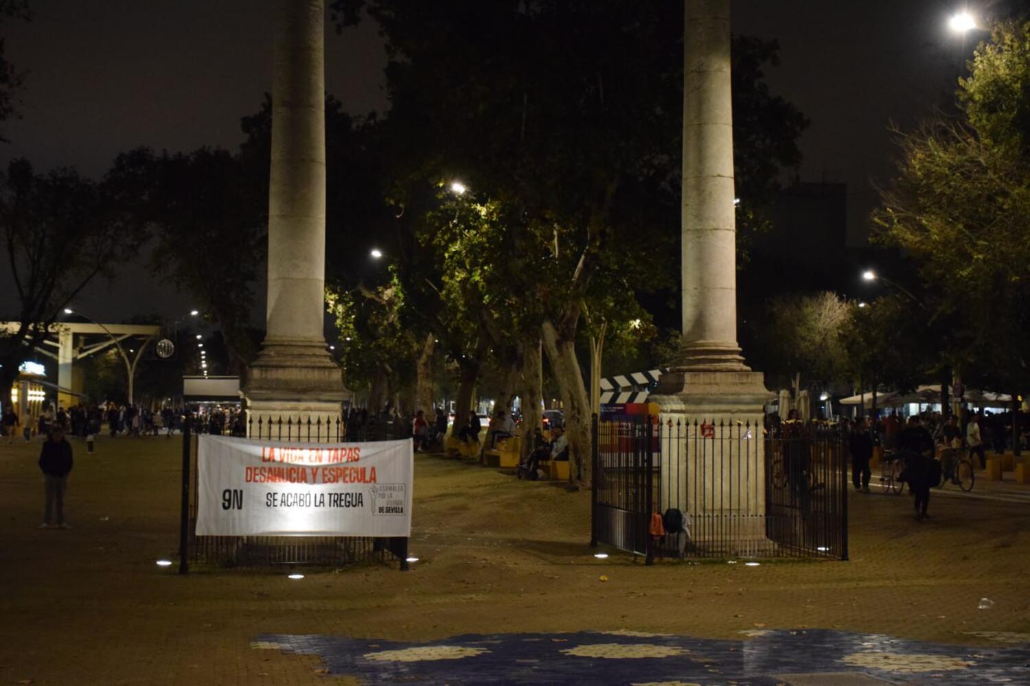 Asamblea de Vivienda de Sevilla denuncia a un grupo empresarial por el desahucio de una familia