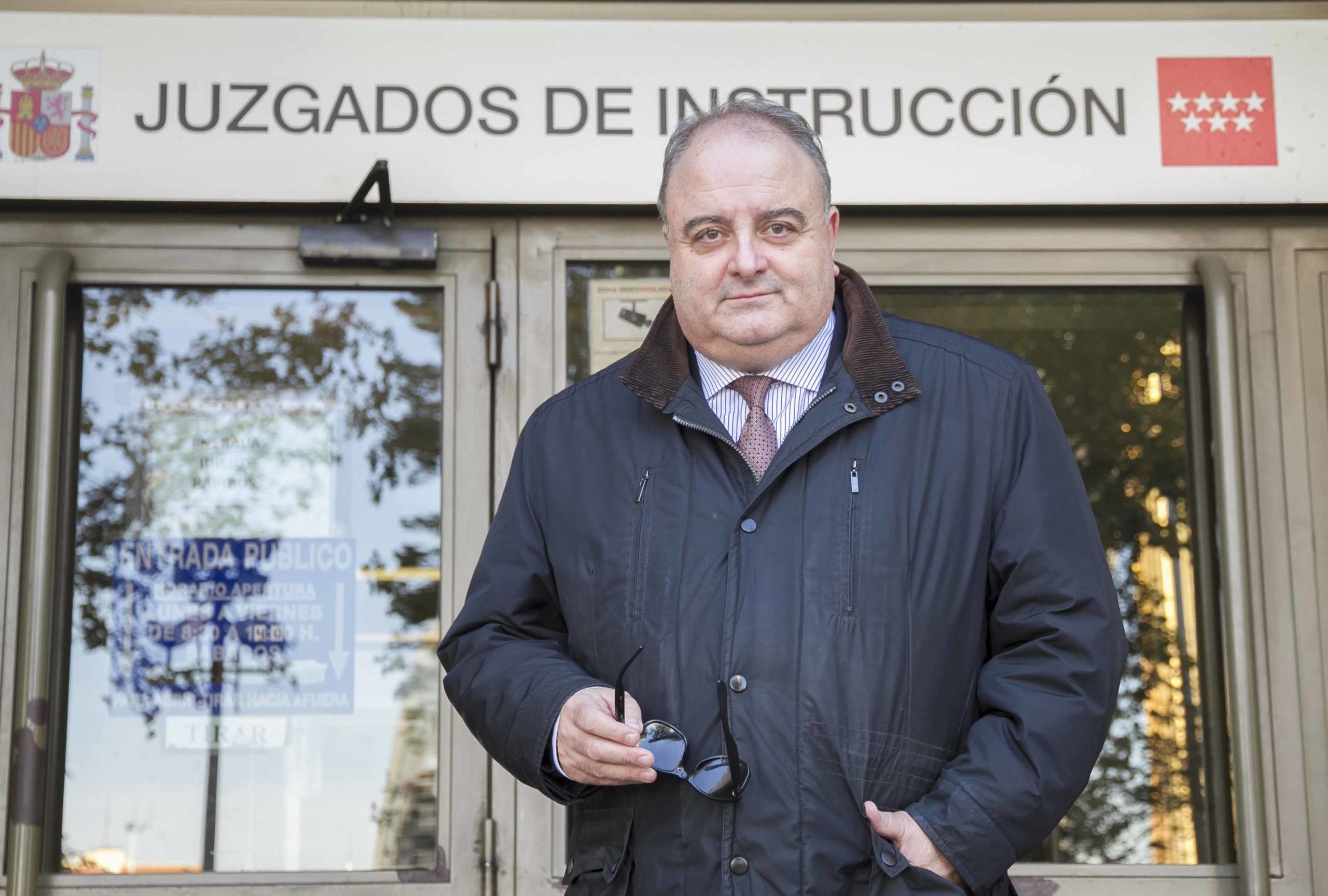 Adolfo Carretero, el juez que revictimizó a Elisa Mouliáa en el caso Errejón, tiene vínculos con el PP