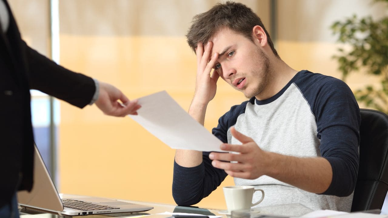 En 2025, por estas razones te pueden despedir del trabajo estando de baja laboral