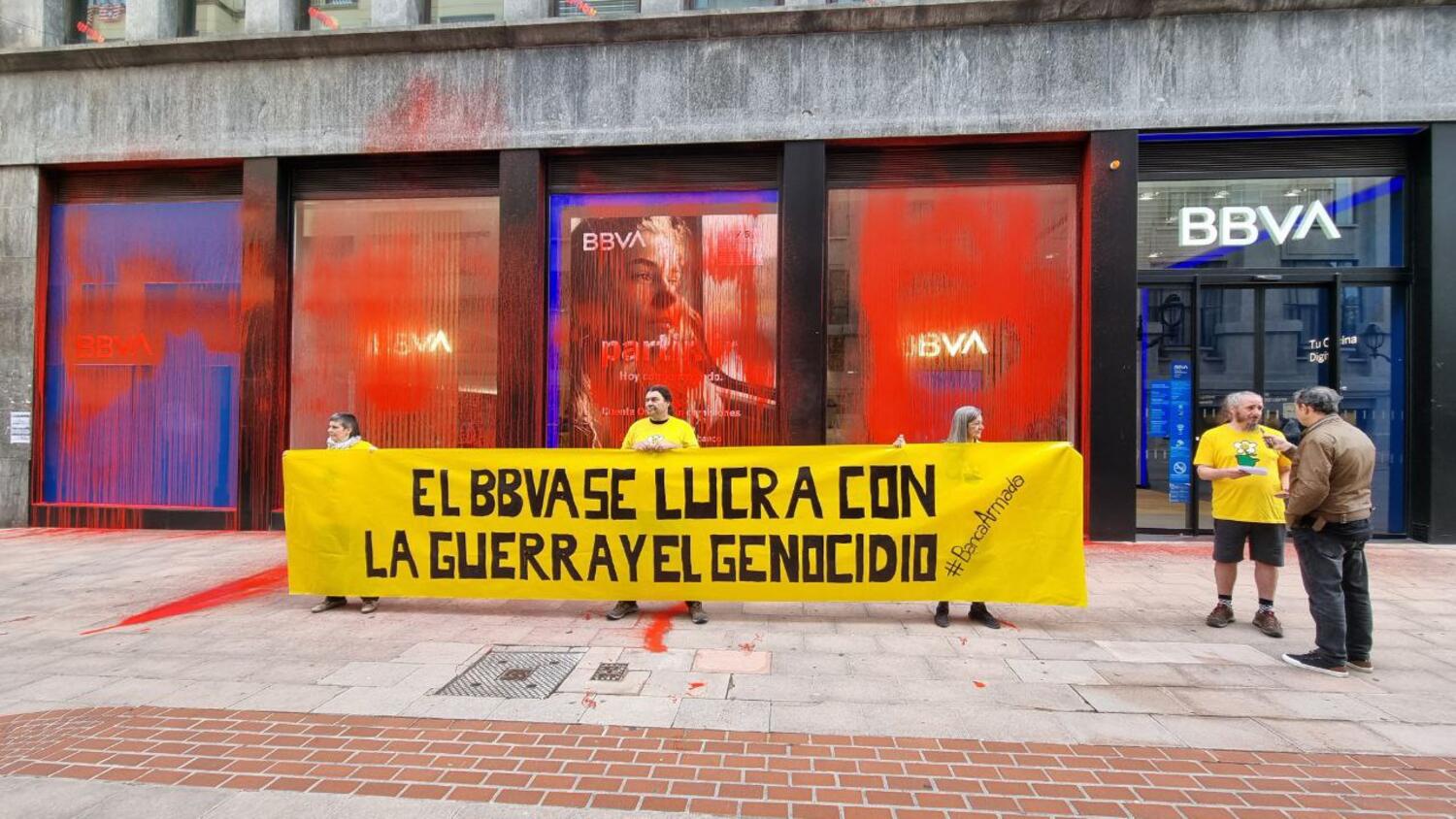 La nueva amenaza nuclear y el aumento en gasto de defensa lleva a los bancos españoles a continuar financiando las armas nucleares