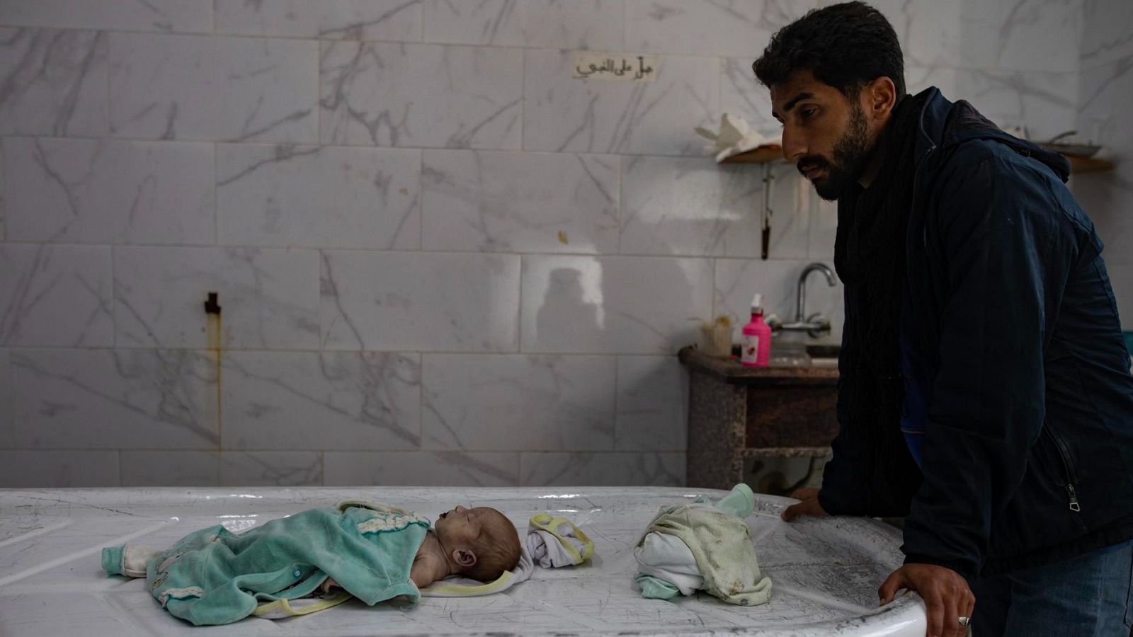Tragedia en Gaza: seis bebés fallecen por hipotermia en medio de una ola de frío polar