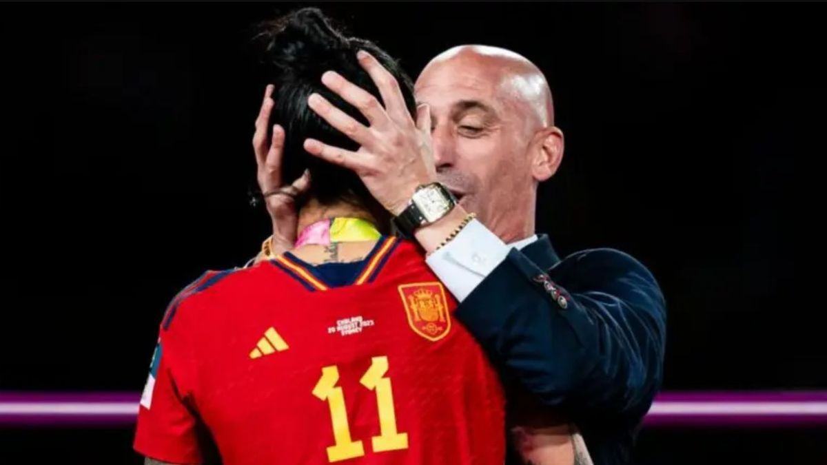Un beso inapropiado no consentido lleva Luis Rubiales a los juzgados