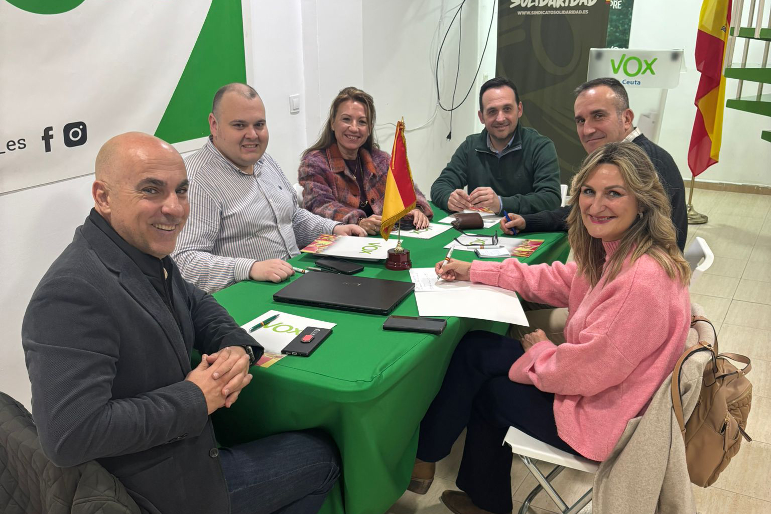 Vox elige a un policía franquista condenado para su Ejecutiva en Ceuta