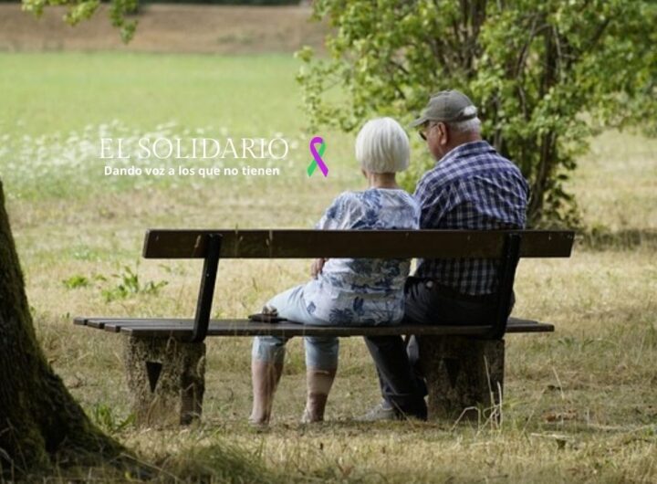 Las mujeres viven más que los hombres en Andalucía