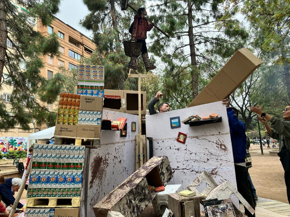 Una falla para la memoria: homenaje a las víctimas de la DANA con objetos donados por la cultura