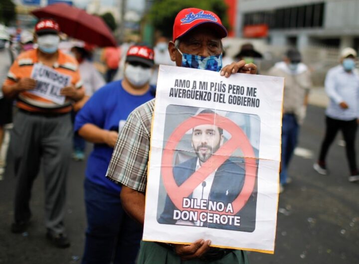 Protestas contra el presidente Nayib Bukele en El Salvador / Toma REUTERS / El Solidario