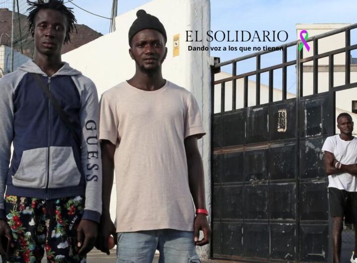 Adolescentes de Senegal y Mali, en su mayoría varones entre 12 y 17 años, enfrentan condiciones precarias en centros de acogida desbordados