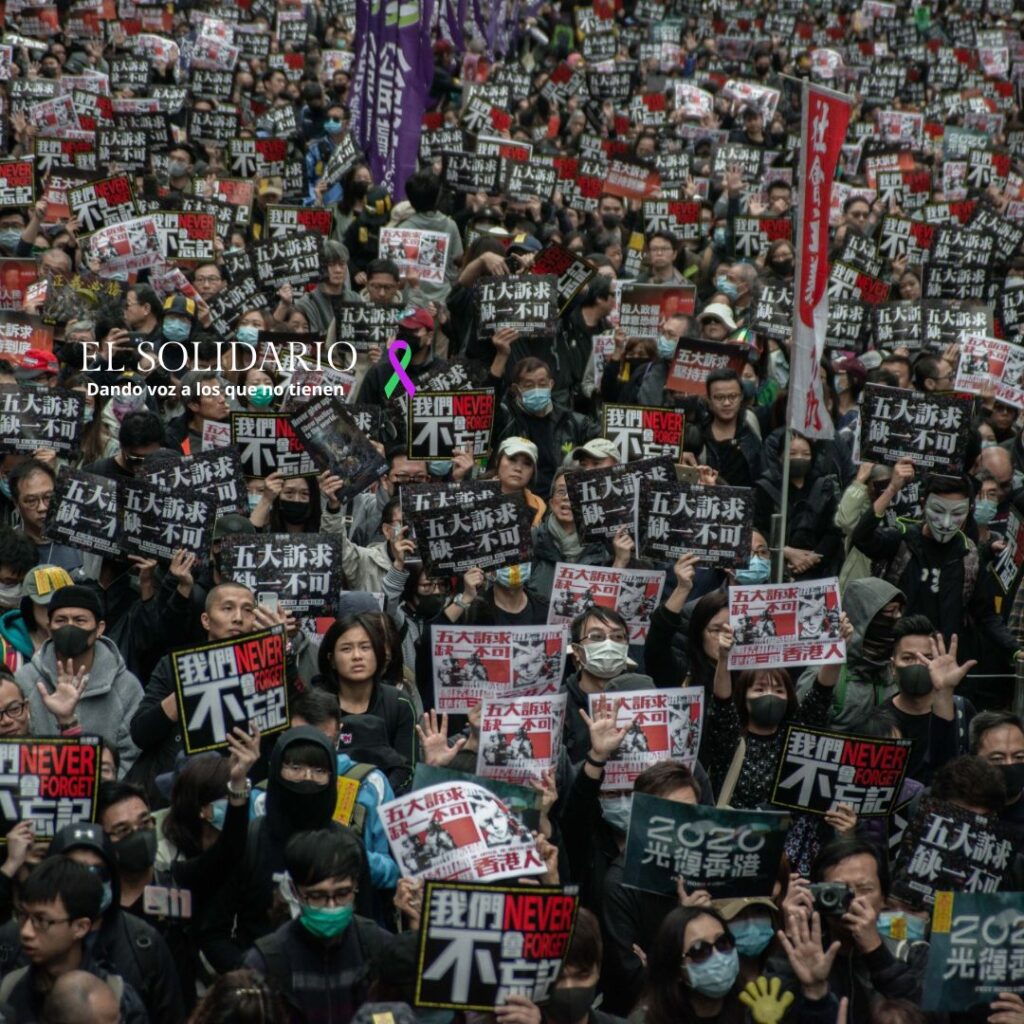 Protestas navideñas reprimidas con gases lacrimógenos en diciembre de 2019 / Toma bloomberg / El Solidario