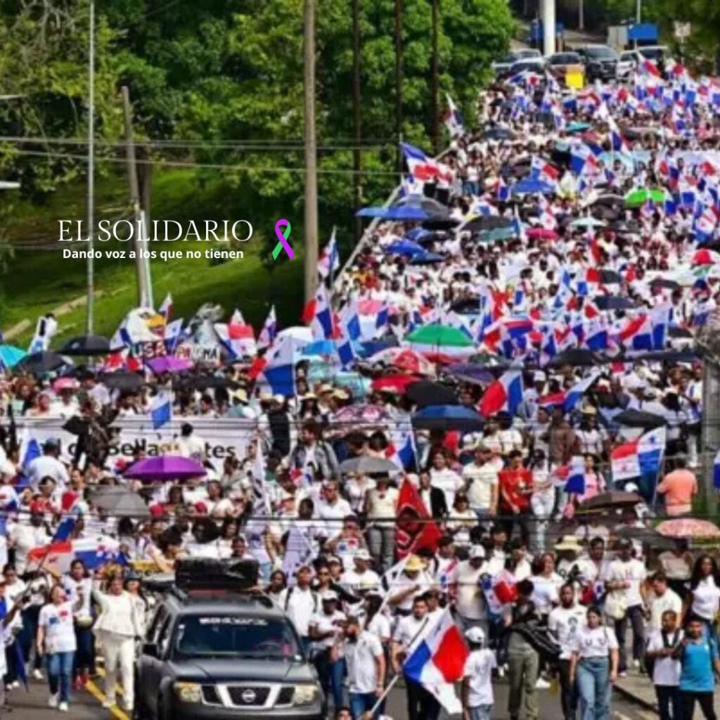 Los trabajadores bananeros en Panamá se sumaron a otros sectores para protestar por las reformas a la seguridad social / Toma resumenlatinoamericano / El Solidario