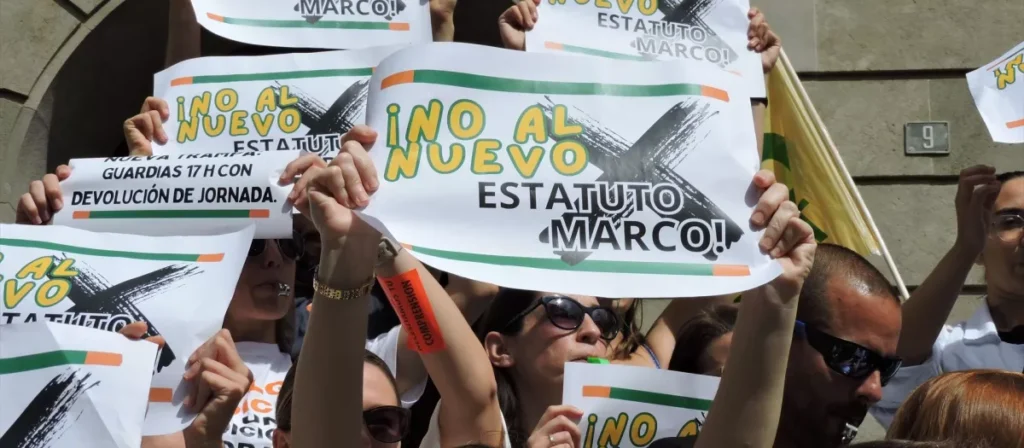 Los médicos en Santa Cruz de Tenerife en rechazo del Estatuto Marco de Sanidad / Toma Europa Press / El Solidario
