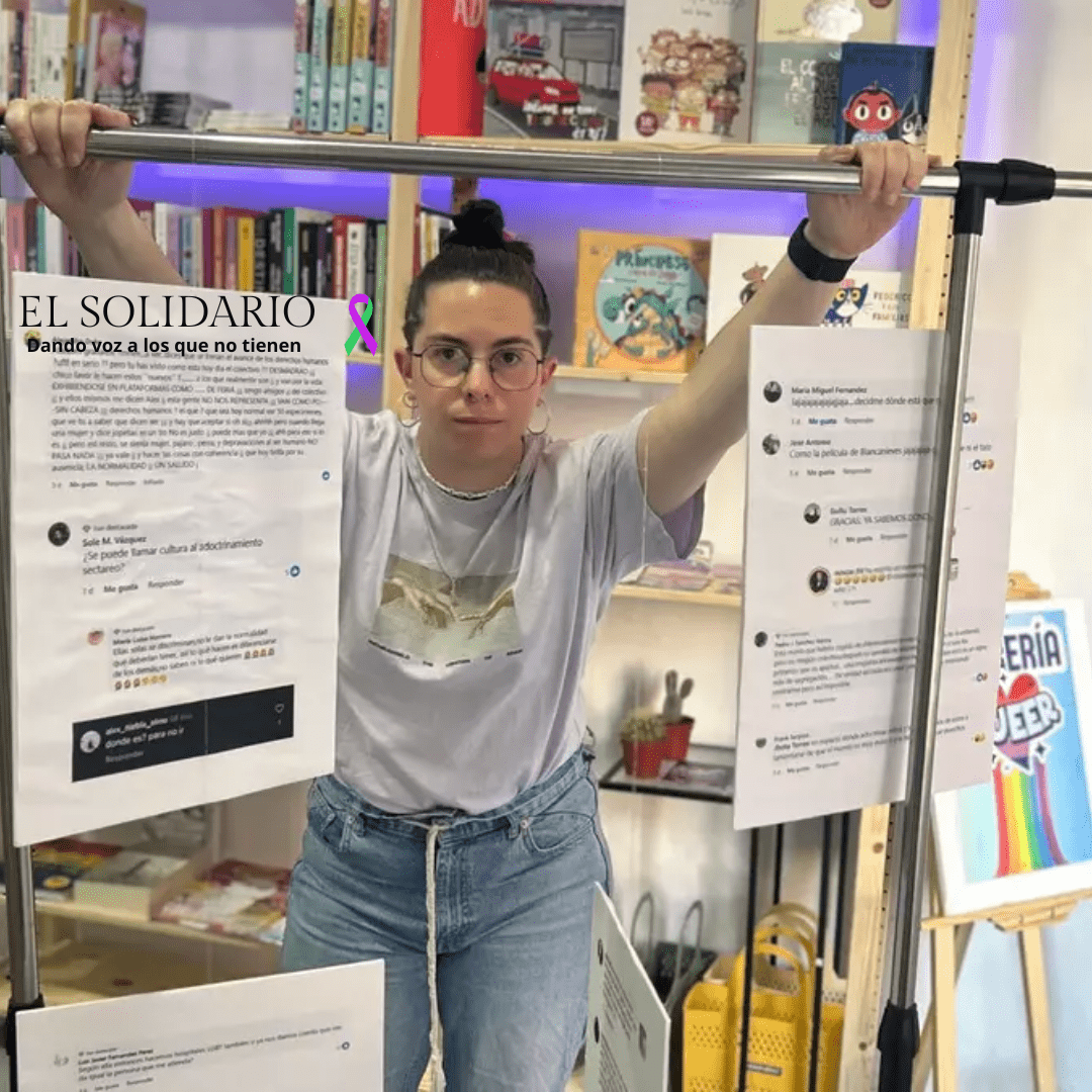 Una librera de Cáceres responde al odio con arte tras recibir más de 200 mensajes homófobos por abrir un espacio LGTBI+