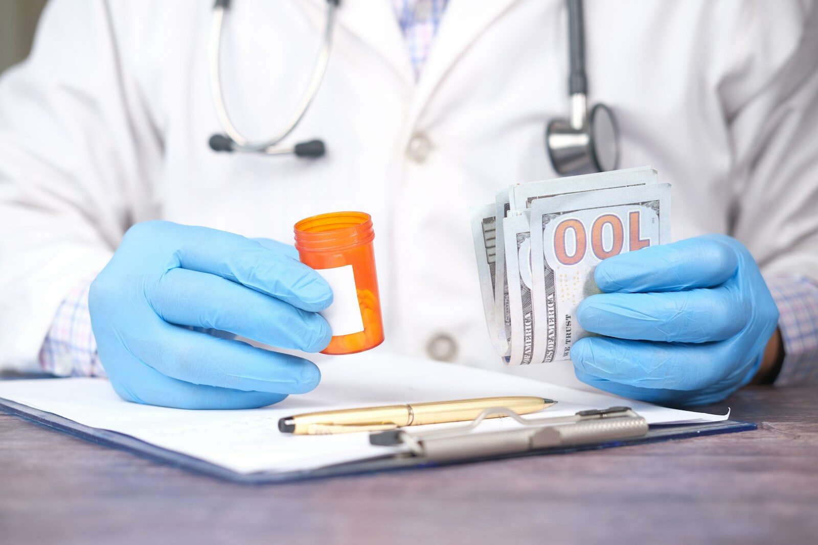 Las patentes farmacéuticas: ¿Incentivo a la innovación o un monopolio artificial contra la salud?