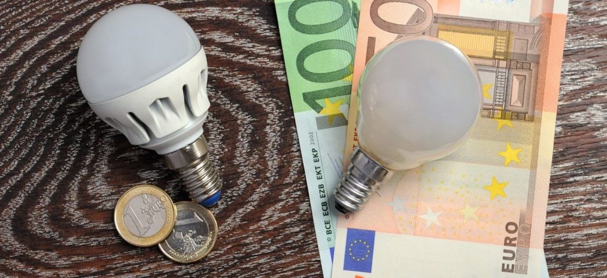 La ola de calor dispara el precio de la luz en España: supera los 100 euros por MWh