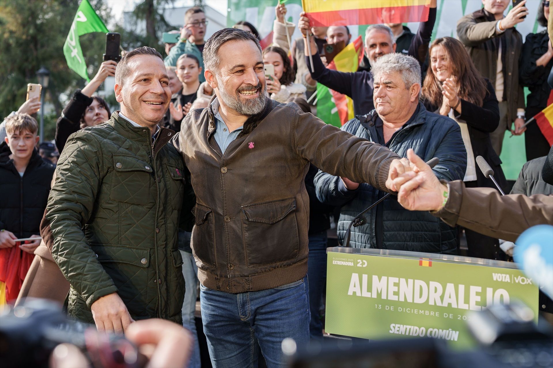 La “prioridad nacional” de Vox en Extremadura: recortes a ONG y fuerte aumento de fondos para la tauromaquia