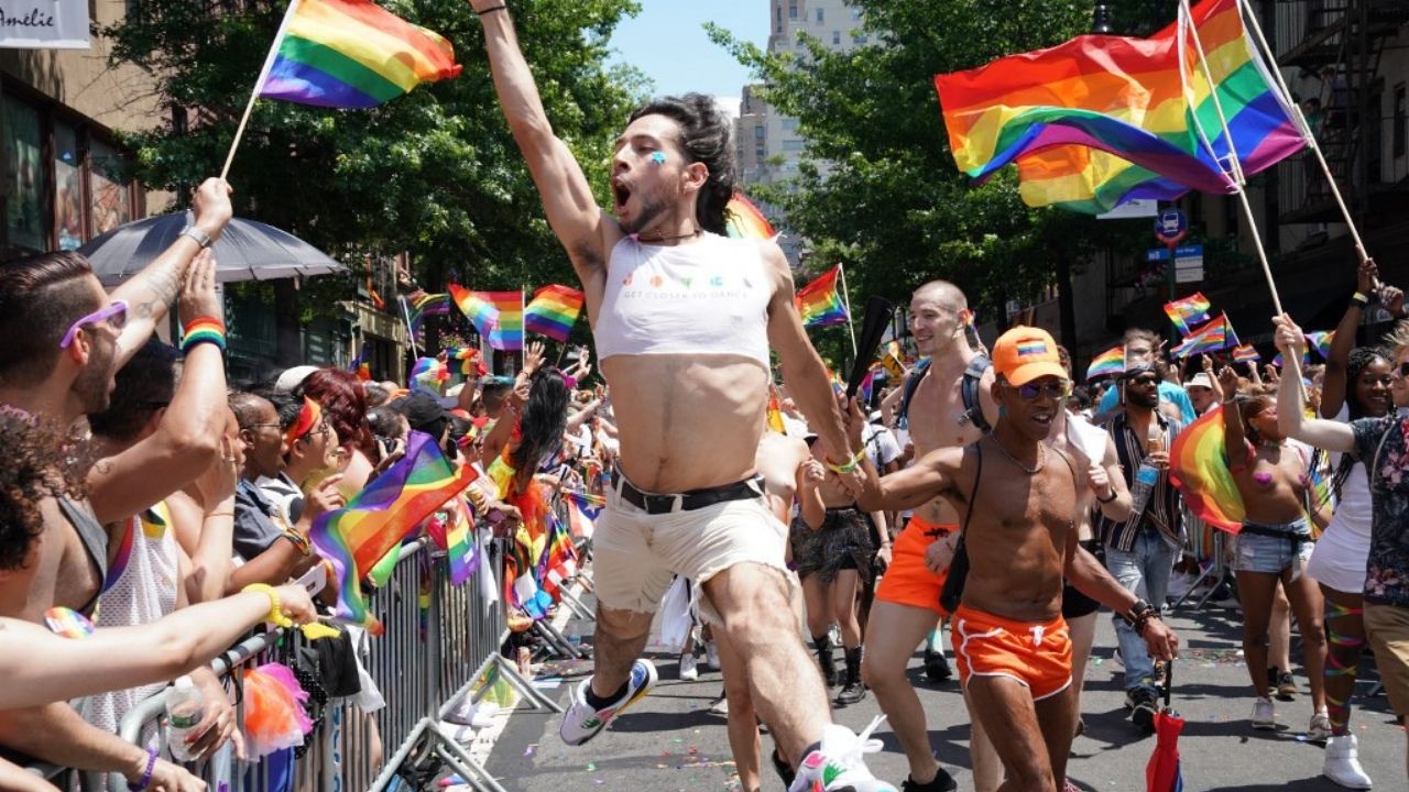 Mes del Orgullo: cómo una redada en Nueva York cambió la historia de los derechos LGBTQ+