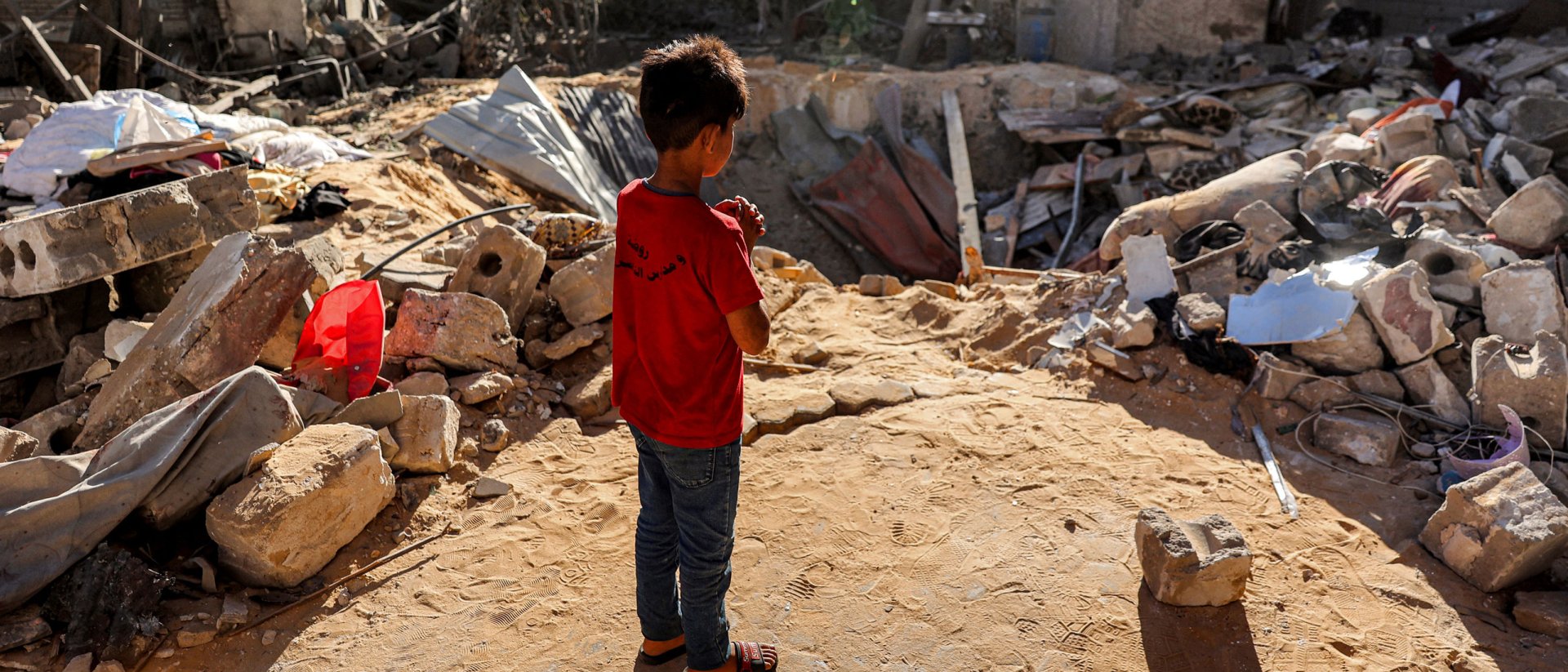 ¿Vale más el juguete de tu mascota que la vida de un niño en Gaza?