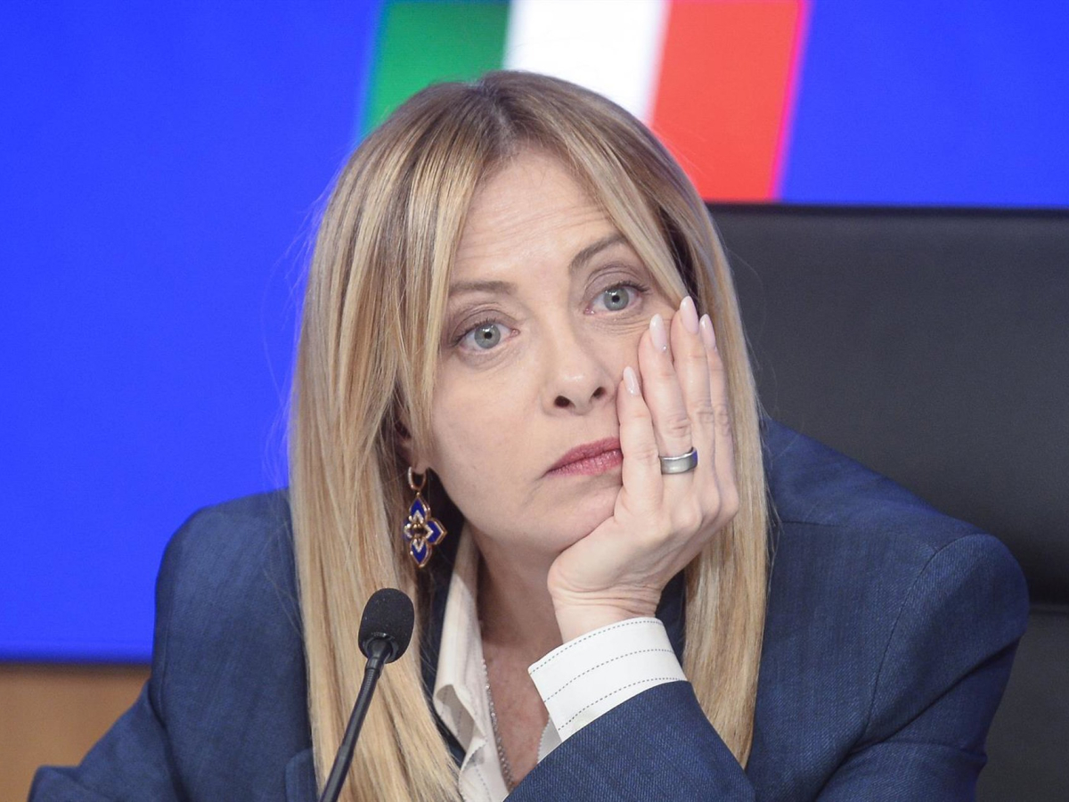 Italia con Giorgia Meloni: alertan de retrocesos en libertades, prensa y derechos sociales bajo su gobierno