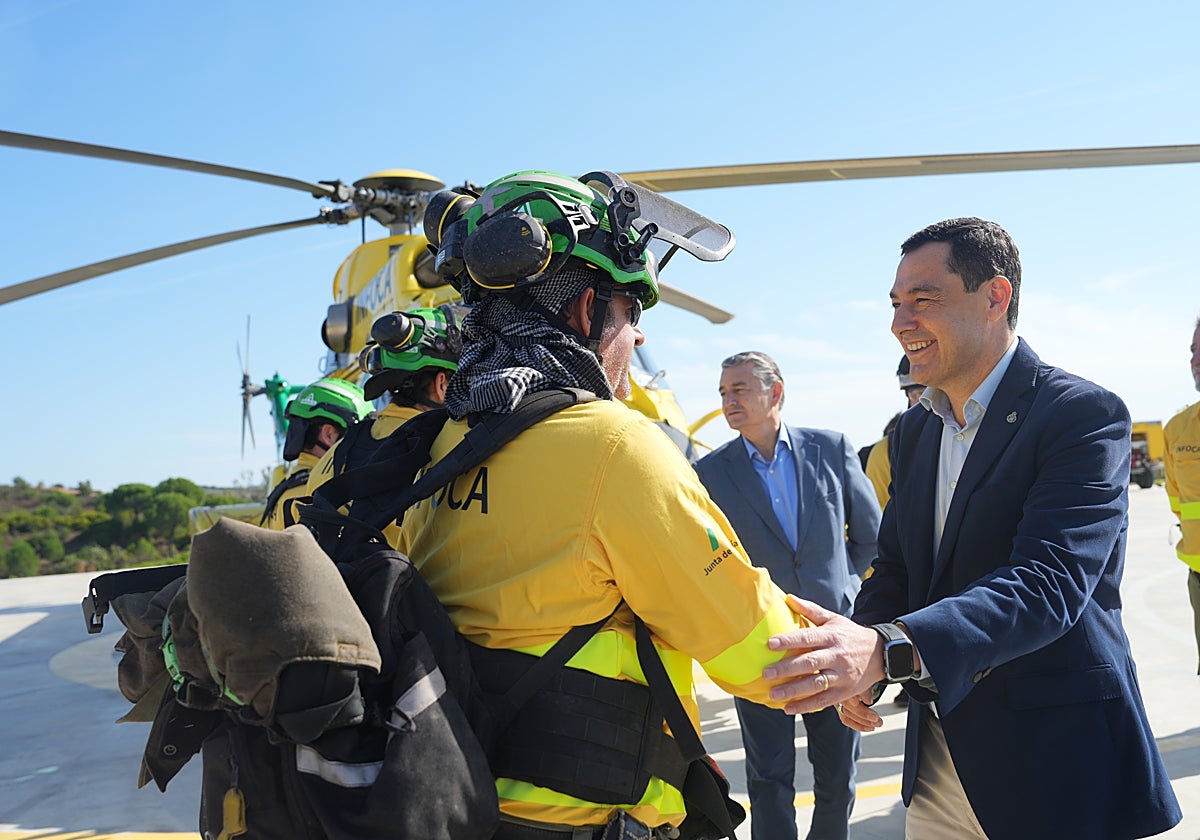 La Junta de Moreno Bonilla reduce un 14% los agentes contra incendios en plena campaña de riesgo en Andalucía