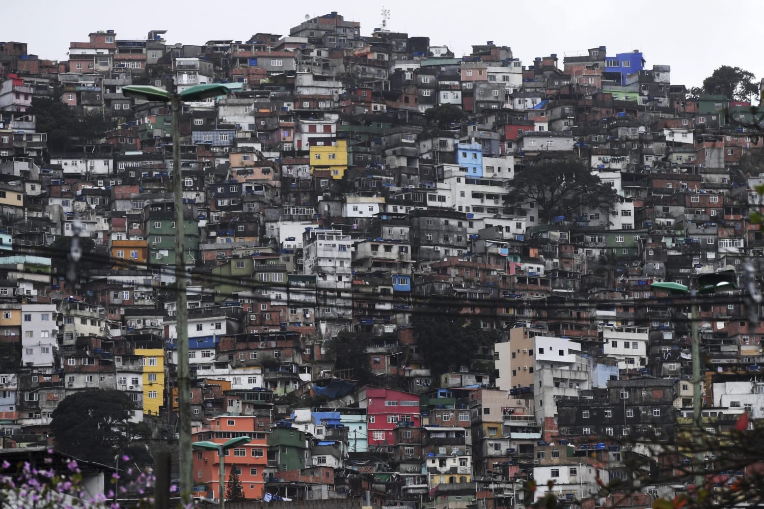Según los datos de la ONU, más de 3.400 millones de personas viven sin vivienda adecuada en el mundo