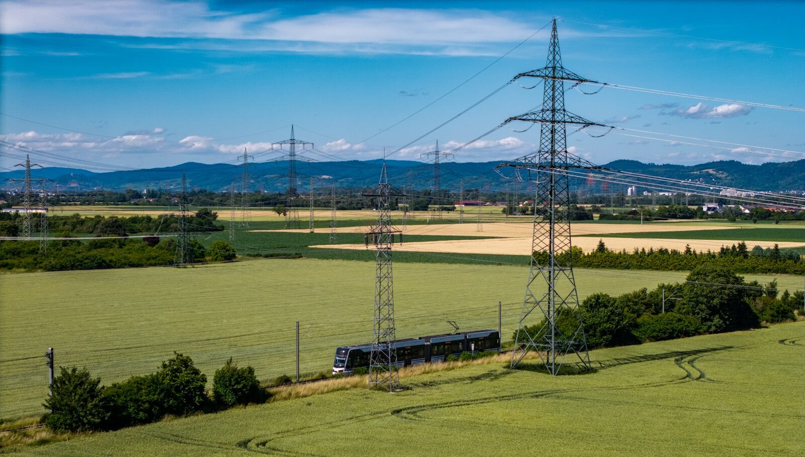 Redeia y Fundación Renovables estrenan una metodología para que los territorios dejen de ser el «mapa vacío» de la transición energética