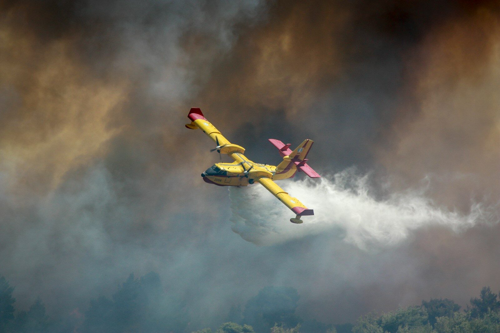 El Gobierno se reafirma en el dispositivo aéreo contra los incendios a la espera de siete nuevos hidroaviones