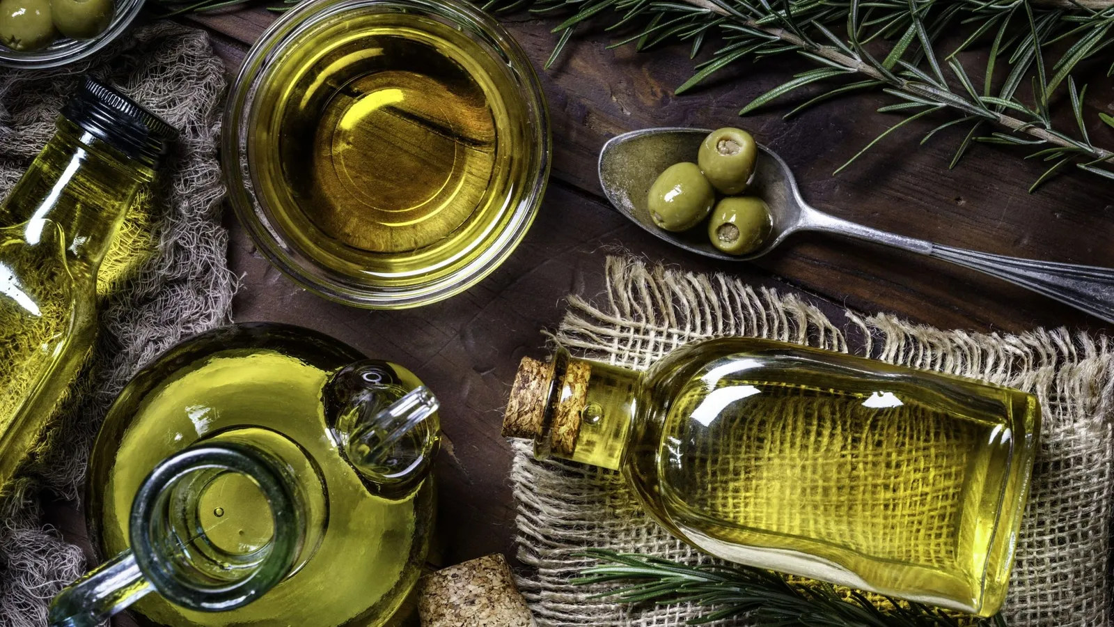 El precio del aceite de oliva virgen extra se desploma y cae a su nivel más bajo en cuatro años
