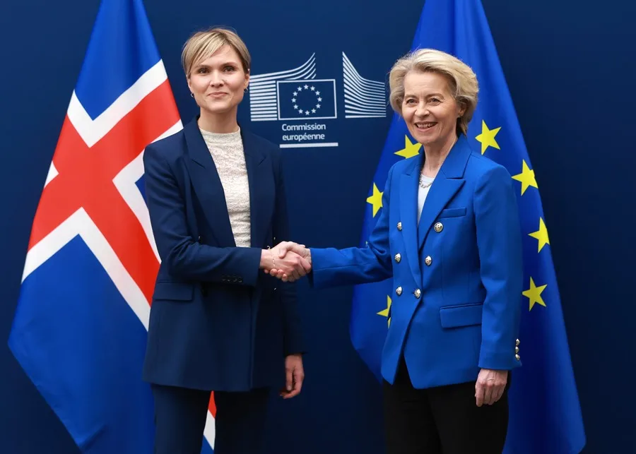 Islandia vota si retoma el camino hacia la UE, empujada por las amenazas de Trump sobre Groenlandia