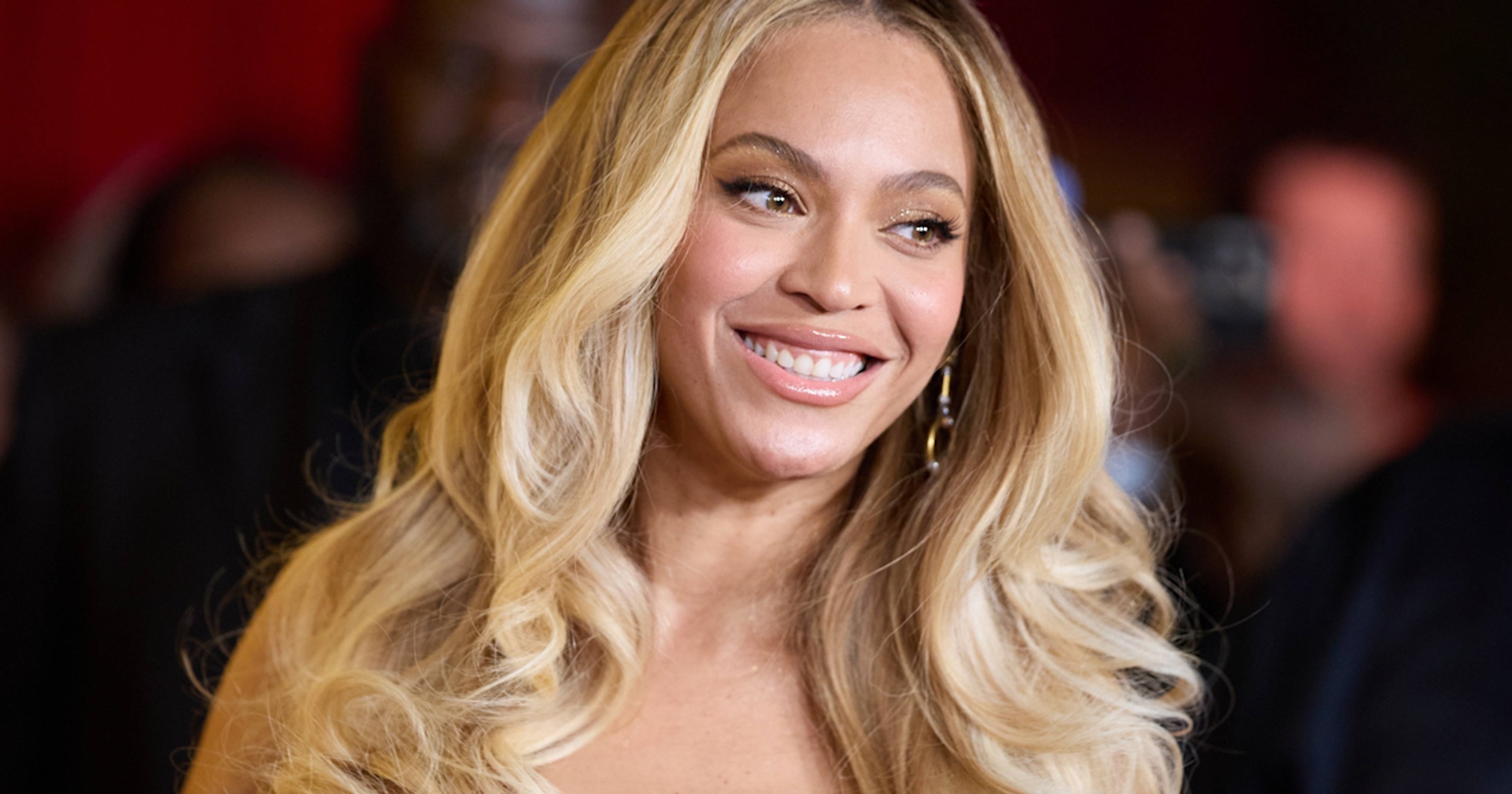 Beyoncé convierte su éxito en solidaridad: millones de dólares para mujeres, jóvenes y víctimas de desastres
