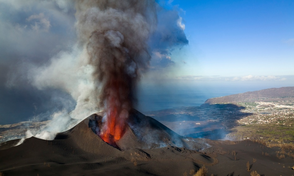 Los afectados por el volcán de La Palma podrán pagar menos por la luz gracias a nuevas ayudas para energías renovables