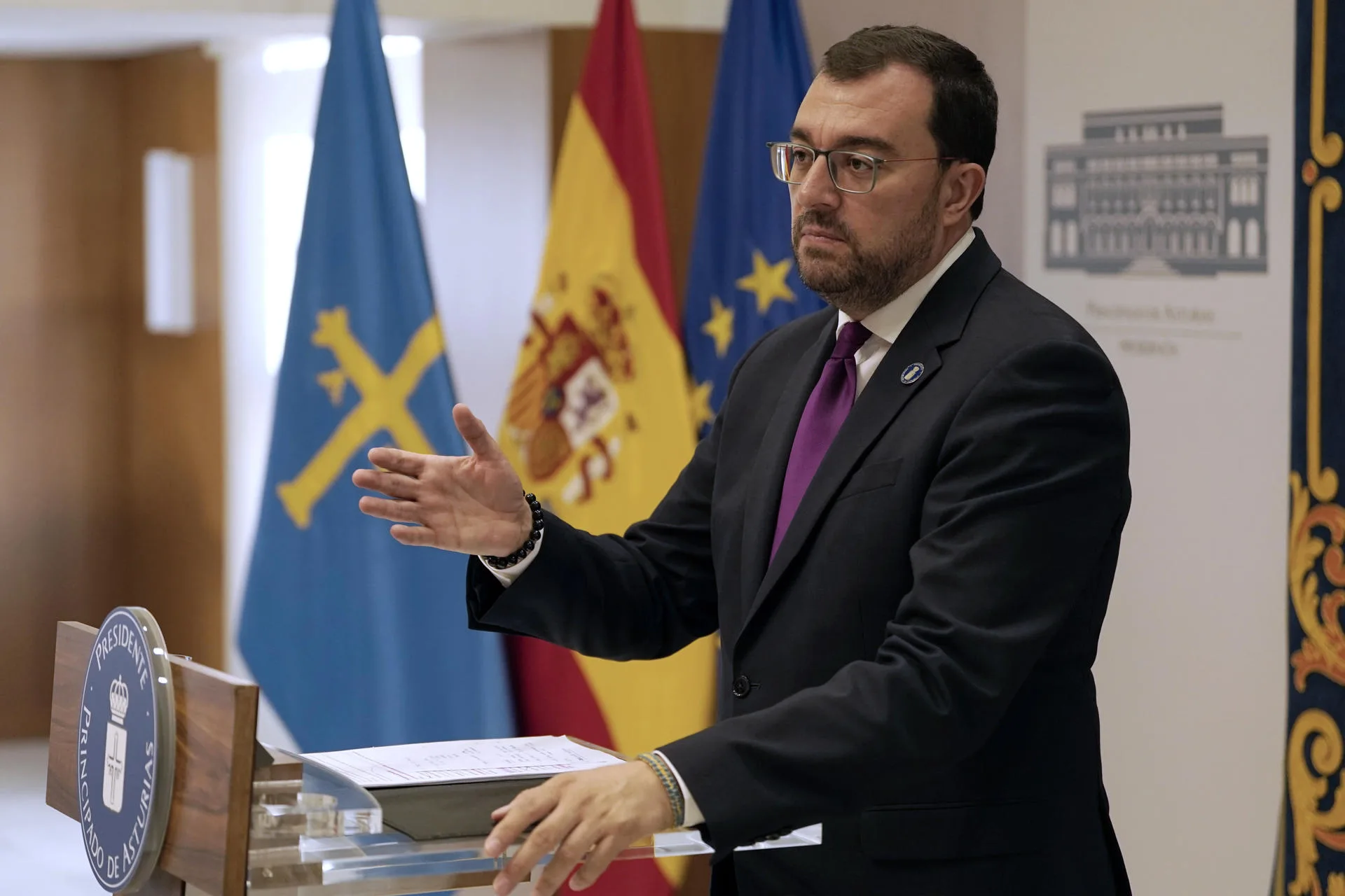 Ocho adolescentes extranjeros en Asturias, y Vox solo quiere saber dónde duermen