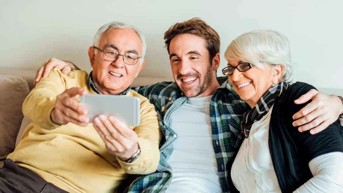 El Gobierno amplía el acceso al Ingreso Mínimo Vital: los mayores de 30 años que vivan con sus padres podrán solicitar ayudas de hasta 733 euros