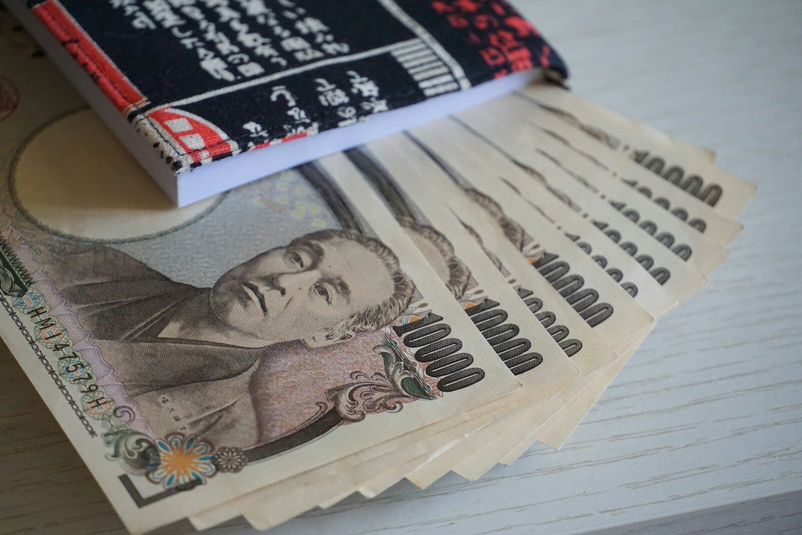 Japón y EEUU rescatan al yen en tiempo récord: la inflación que paga la gente nunca genera la misma urgencia