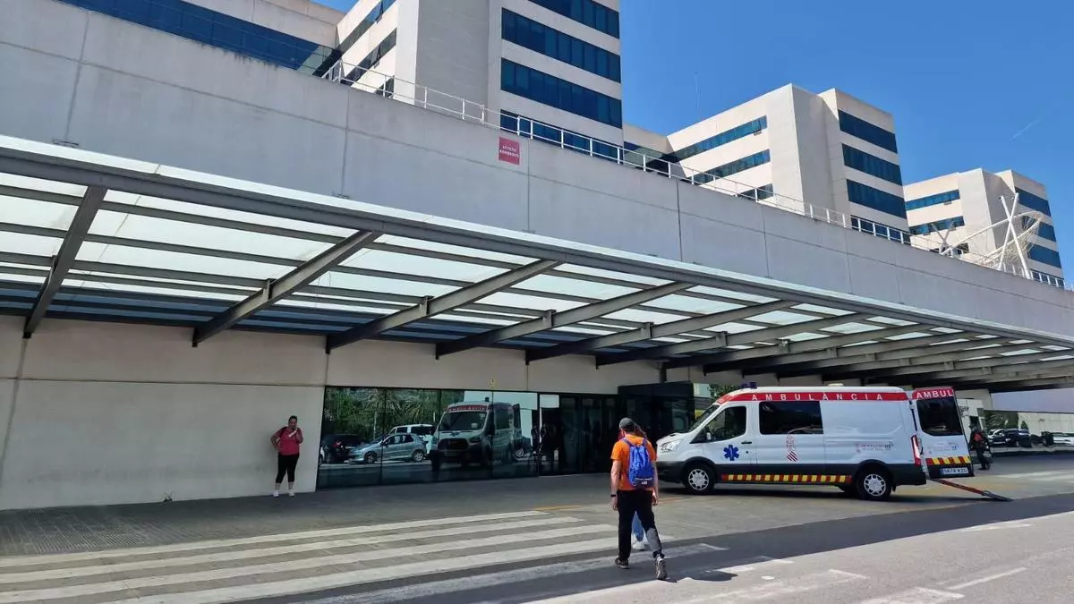Más de 300.000 valencianos esperan ya para ver a un especialista: la sanidad pública, otra vez al límite